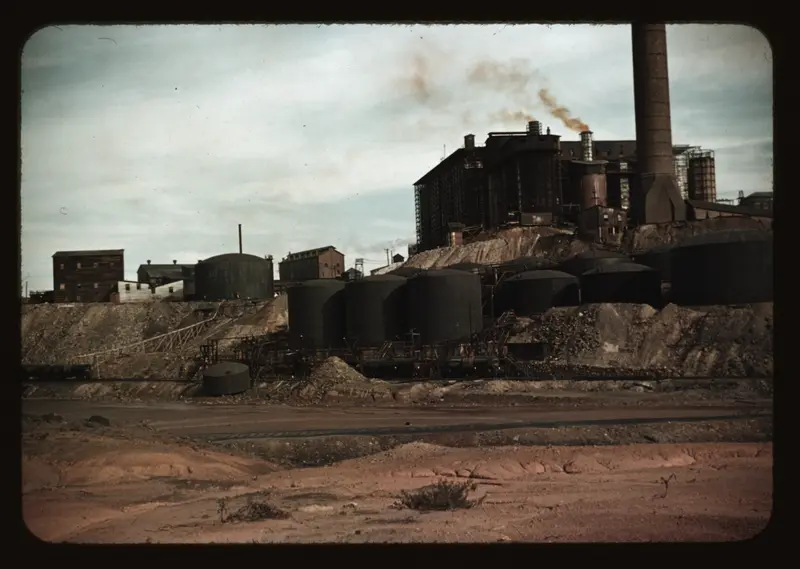 Photograph from Farm Security Administration/Office of War Information Color Photographs
