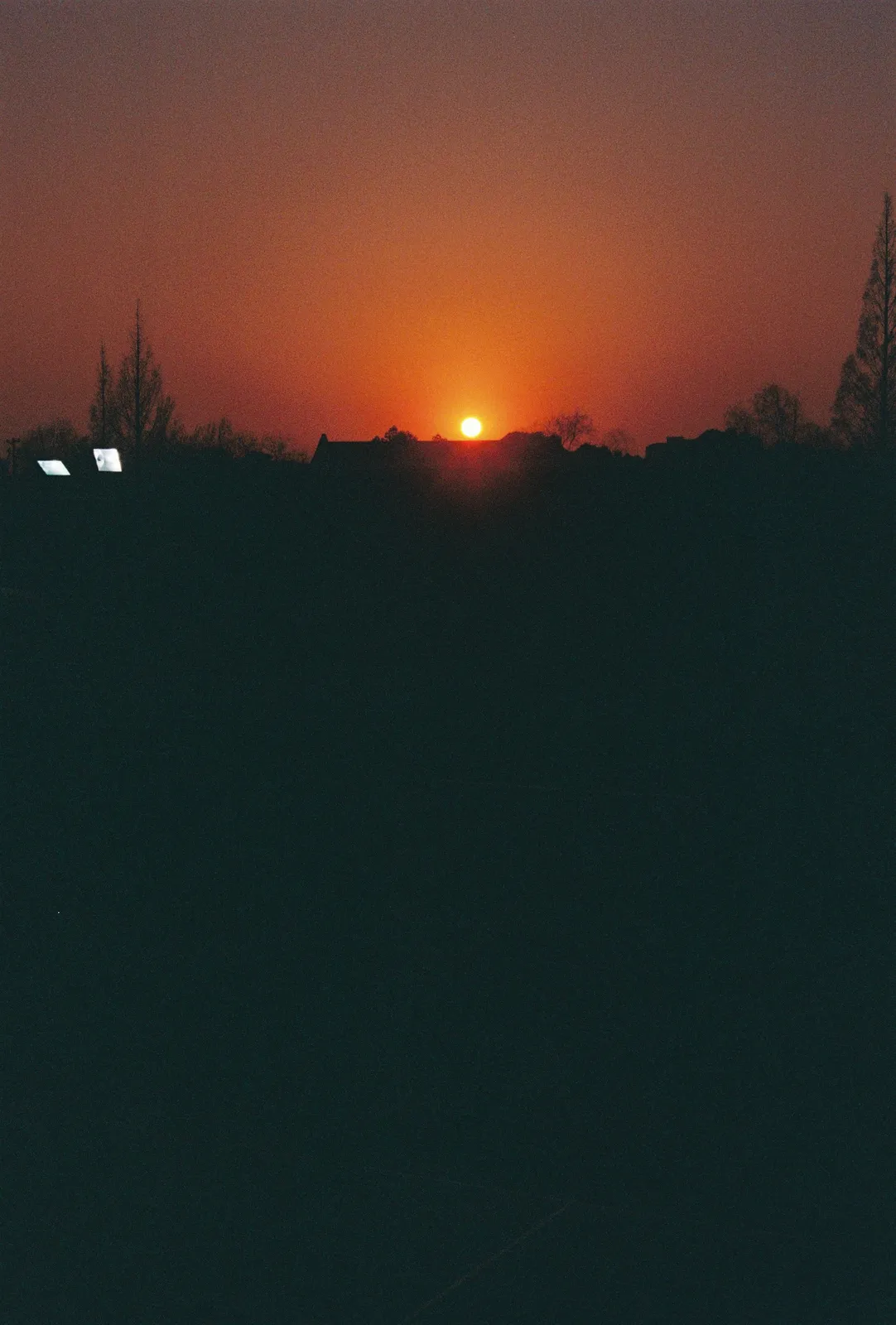 Film photograph shot on Fujifilm 400 with a Canon AE-1 Program by Zigao Wang