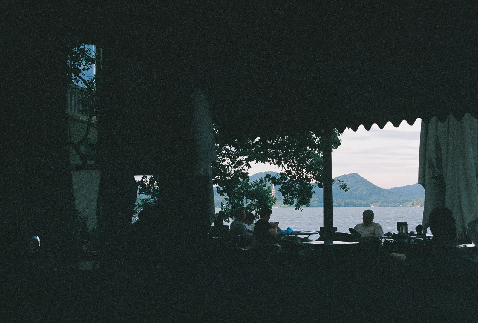 Film photograph shot on Fujifilm Superia Premium 400 with a Canon AE-1 Program by Zigao Wang