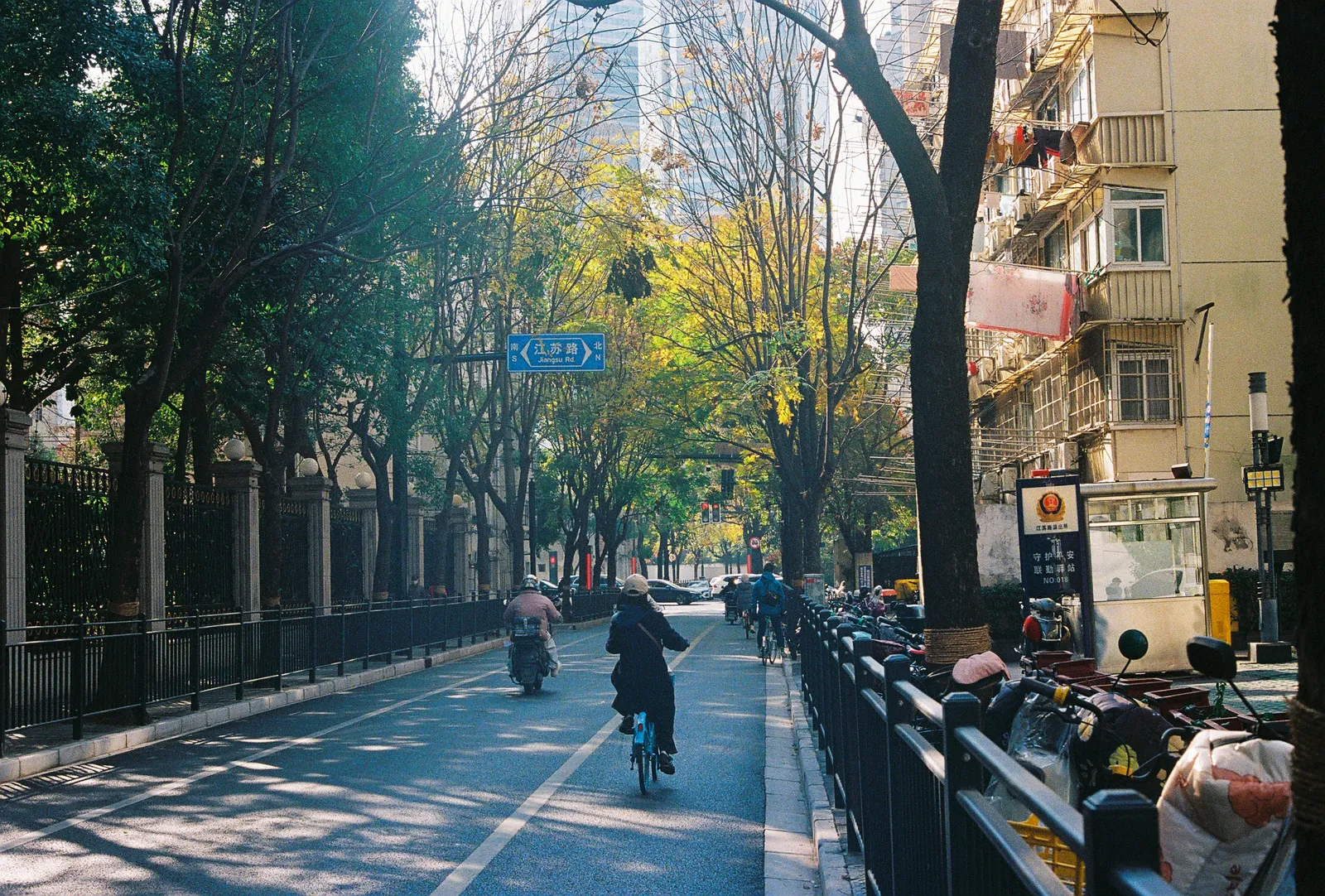 Film photograph shot on Kodak UltraMax 400 with a Canon AE-1 Program by Zigao Wang