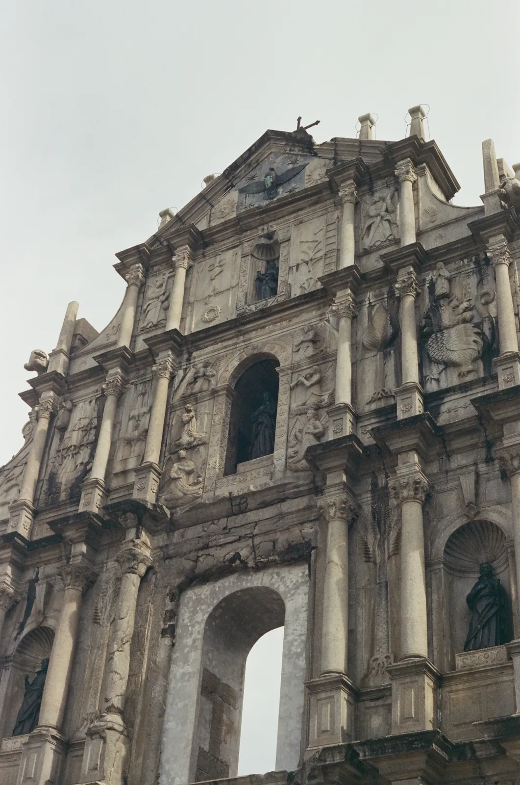 Film photograph shot on Kodak Vision3 250D with a Canon AE-1 Program by Zigao Wang