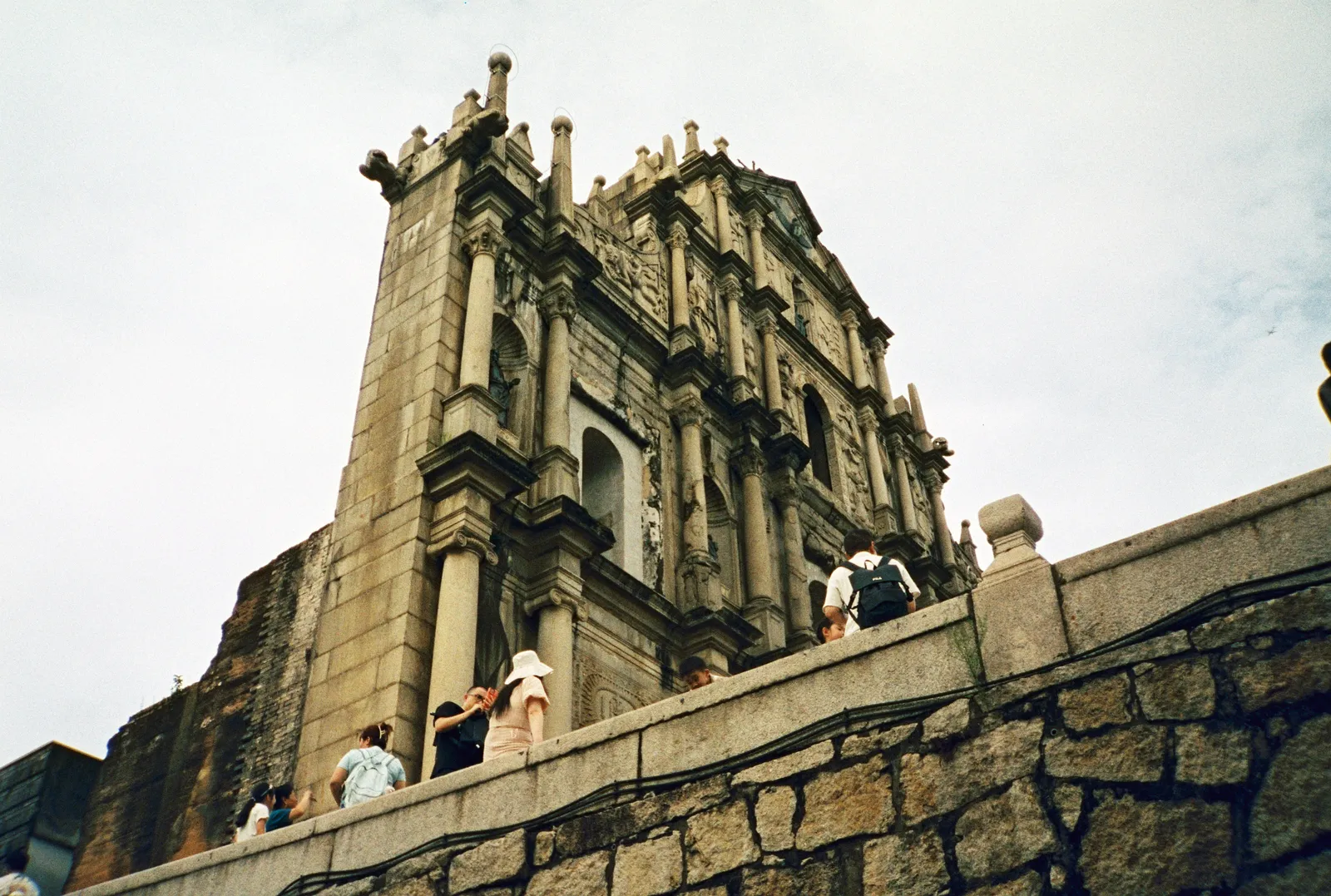 Film photograph shot on Lucky Color 400 with an Olympus Trip Panorama 2 by Zigao Wang