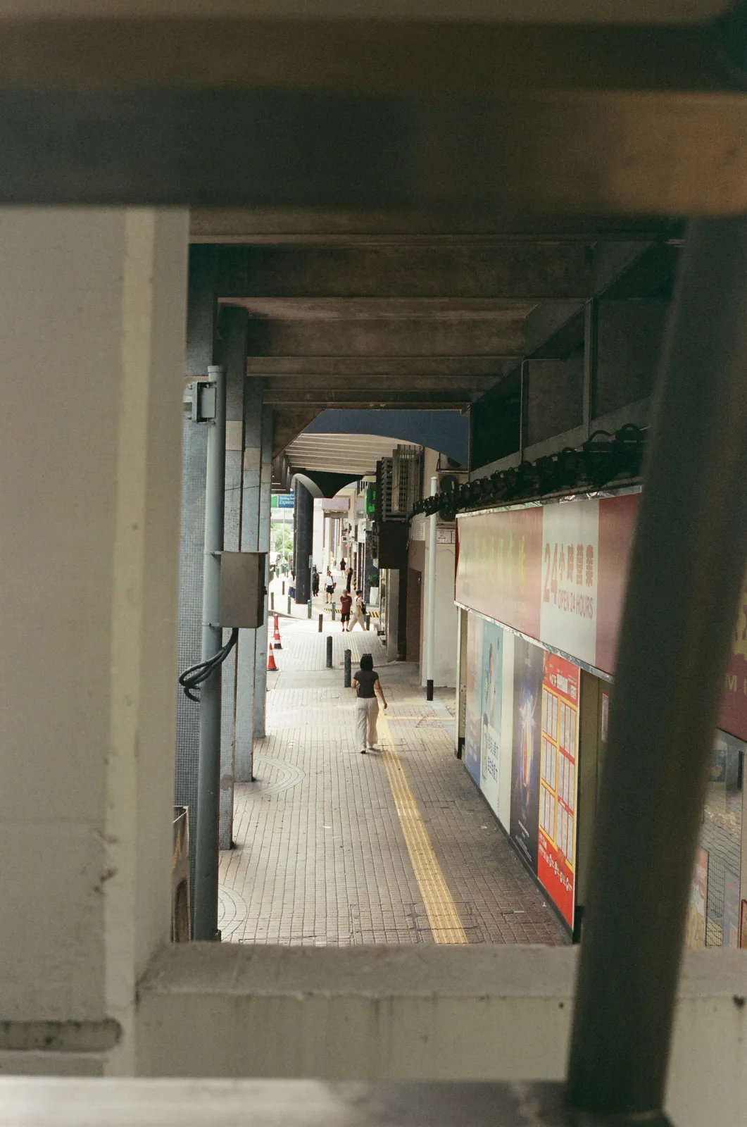 Film photograph shot on Kodak Vision3 250D with a Canon AE-1 Program by Zigao Wang