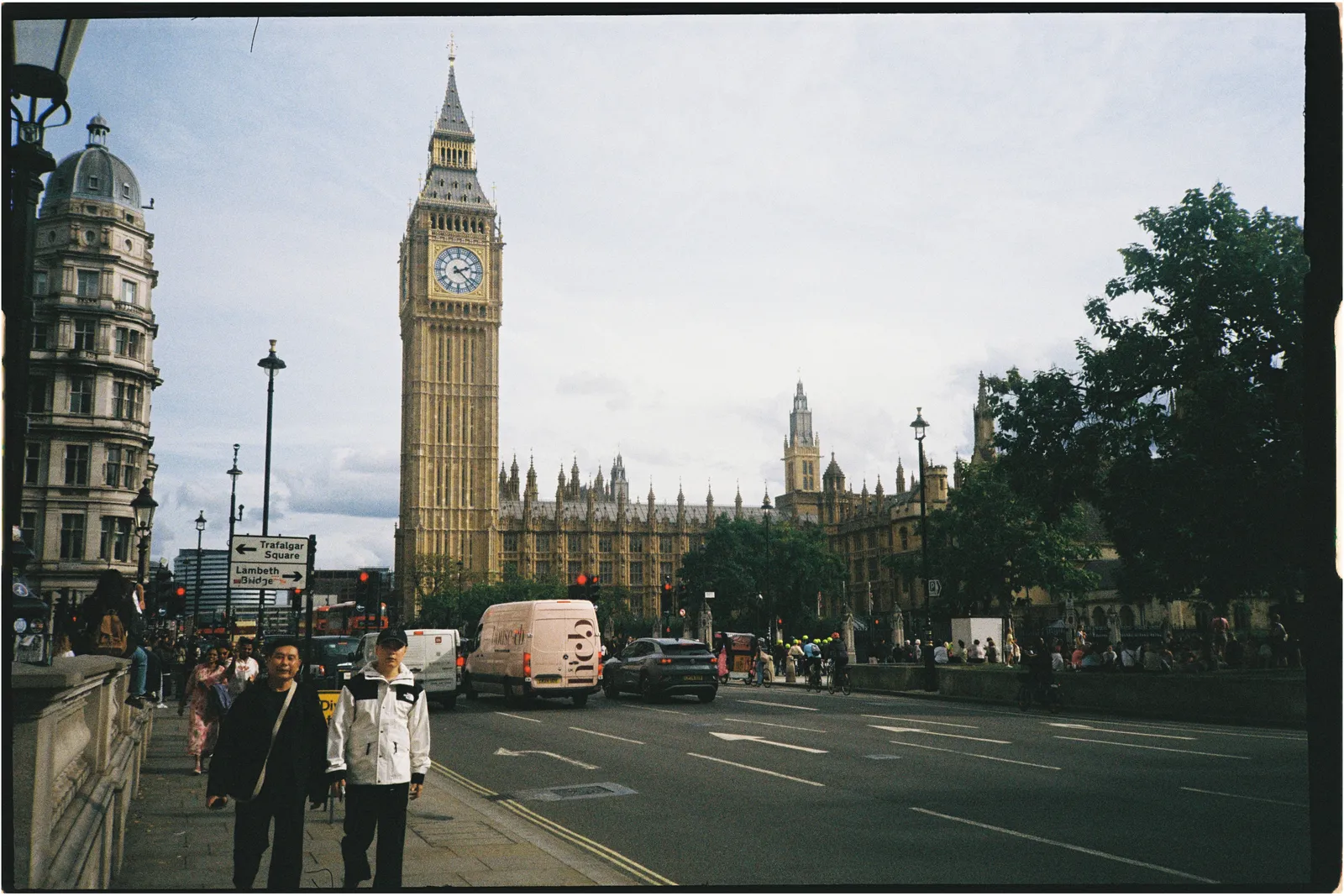 Film photograph shot on Kodak UltraMax 400 with a Konica Big Mini BM-201 by Zigao Wang