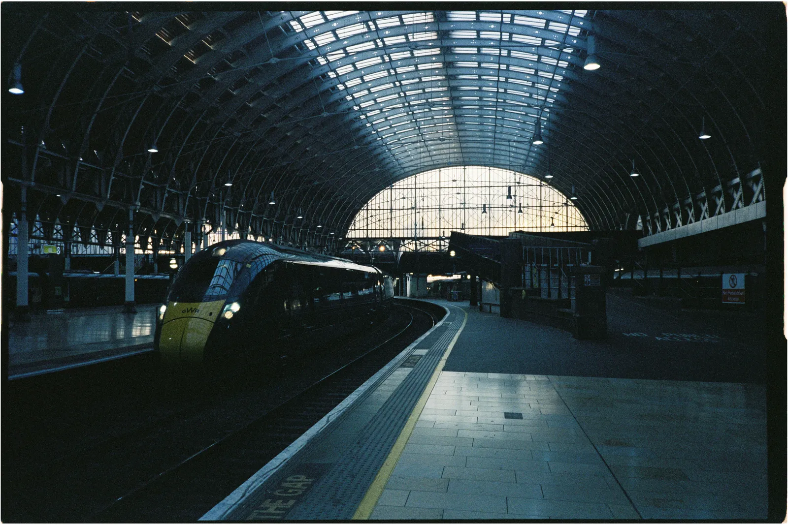 Film photograph shot on Kodak Vision3 500T with a Konica Big Mini BM-201 by Zigao Wang