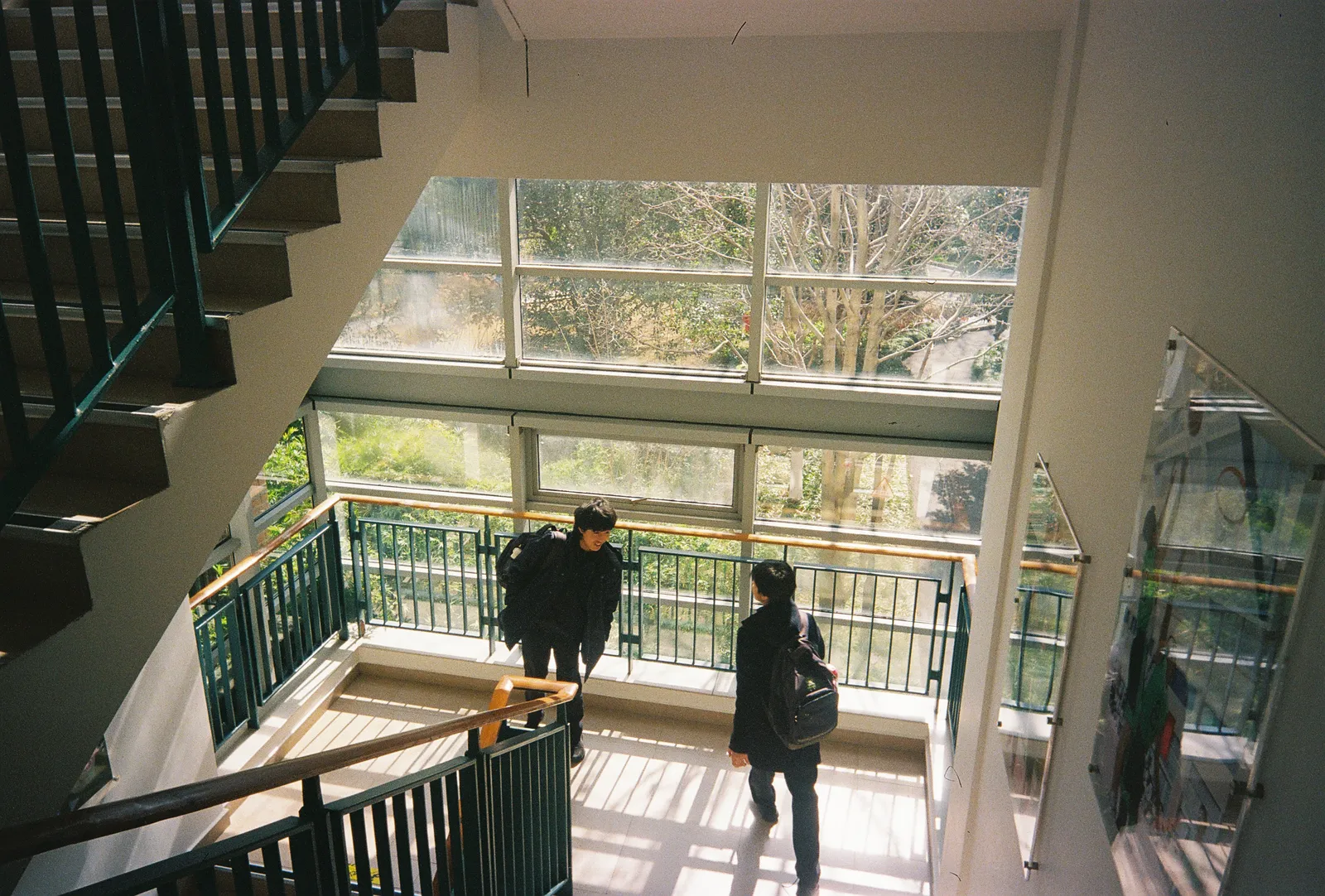 Film photograph shot on Fujifilm 400 with a Kodak Snapic A1 by Zigao Wang