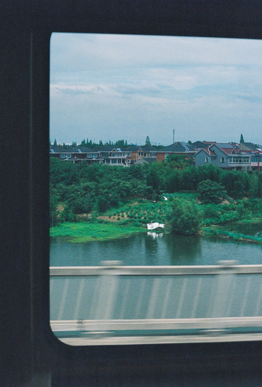 Film photograph shot on Kodak UltraMax 400 with a Canon AE-1 Program by Zigao Wang