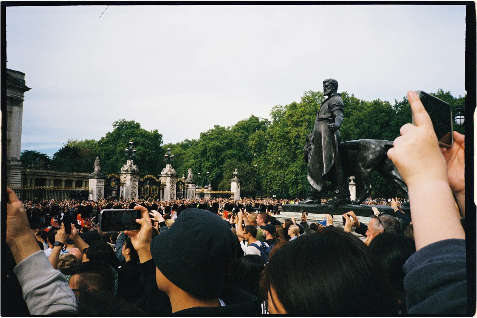 Film photograph shot on Kodak UltraMax 400 with a Konica Big Mini BM-201 by Zigao Wang