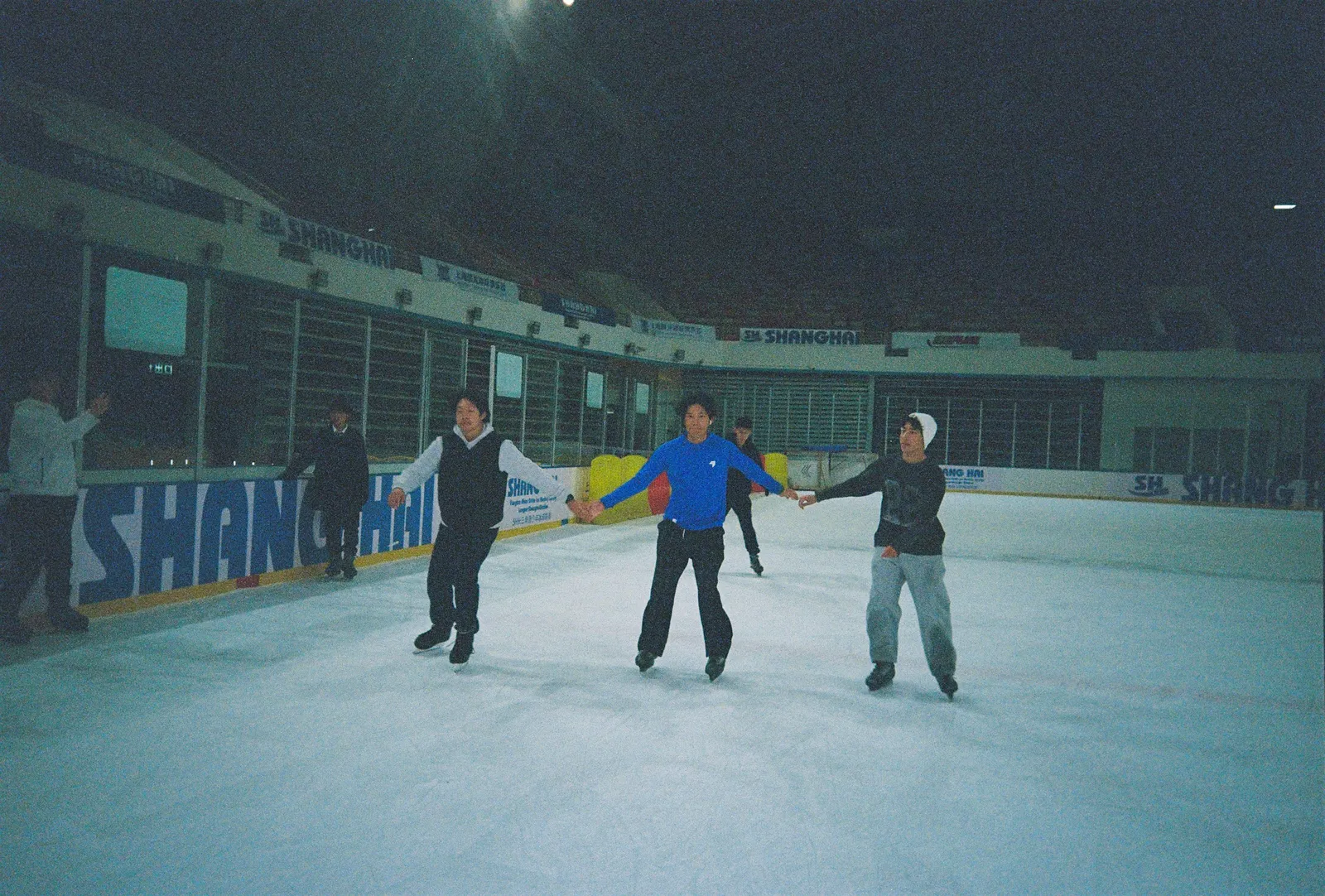 Film photograph shot on Fujifilm 400 with a Kodak Snapic A1 by Zigao Wang