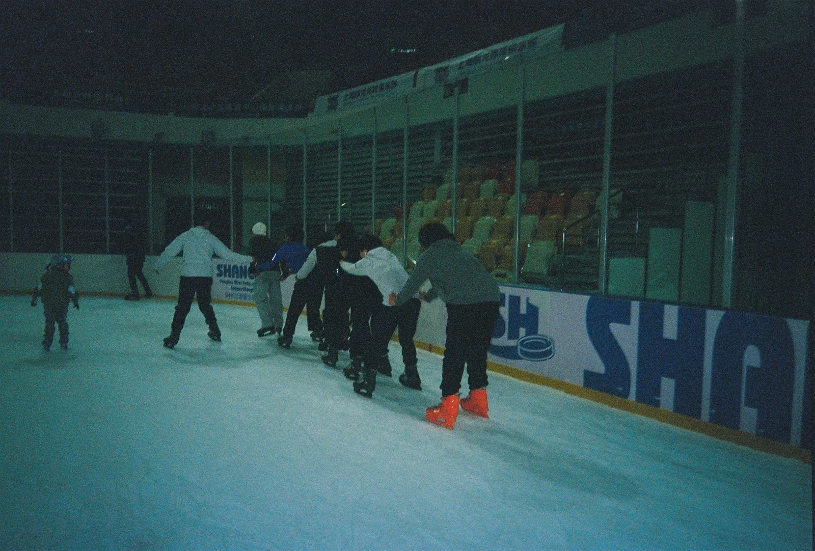Film photograph shot on Fujifilm 400 with a Kodak Snapic A1 by Zigao Wang