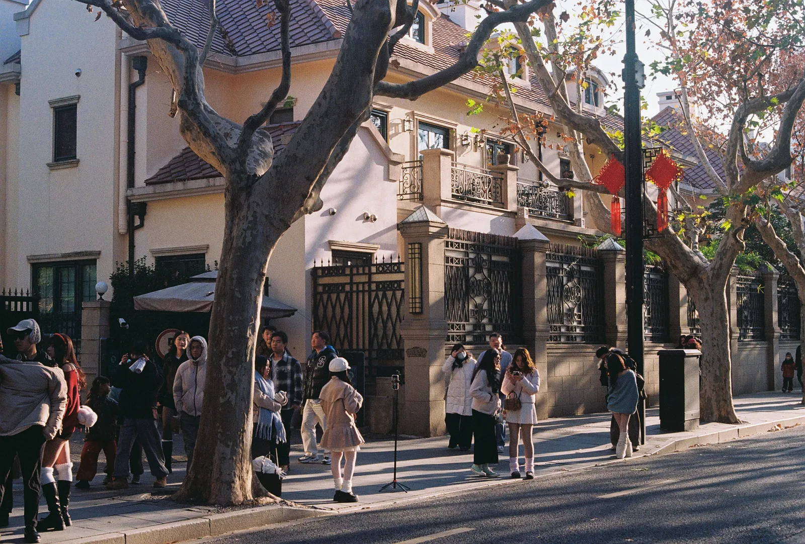 Film photograph shot on Kodak Gold 200 with a Canon AE-1 Program by Zigao Wang