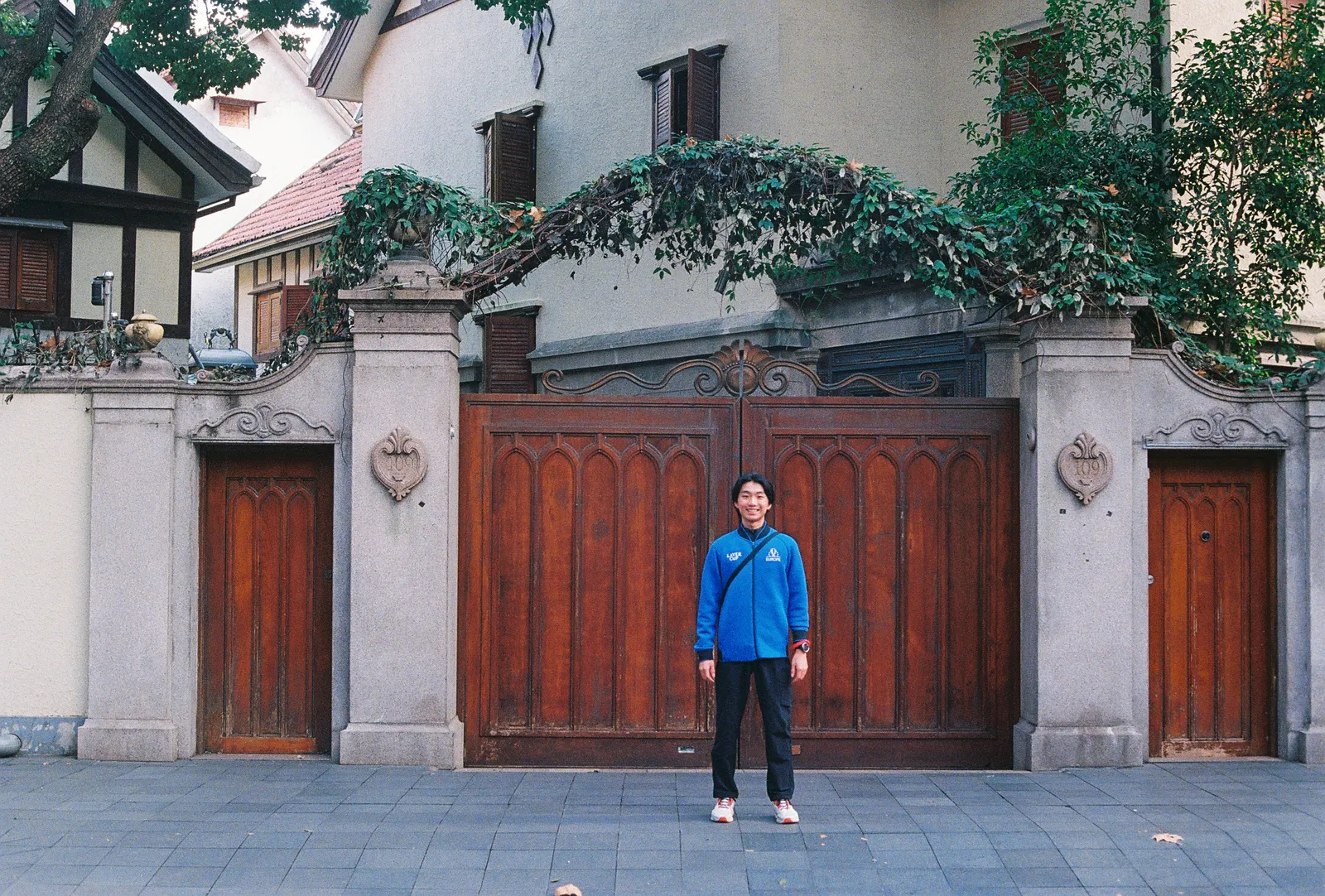 Film photograph shot on Kodak UltraMax 400 with a Canon AE-1 Program by Zigao Wang