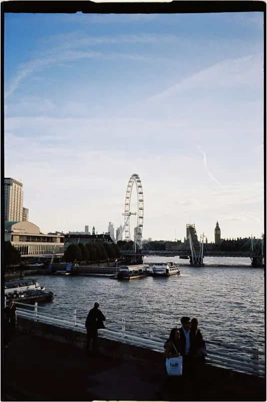 Film photograph shot on Kodak Gold 200 with a Konica Big Mini BM-201 by Zigao Wang