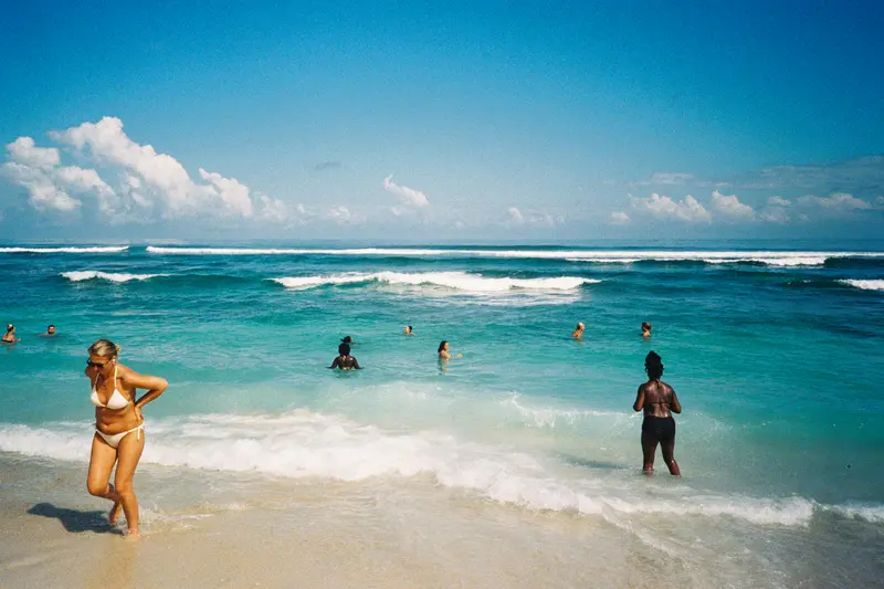 Film photograph shot on Kodak UltraMax 400 with a Canon Autoboy FXL by Febe Mo