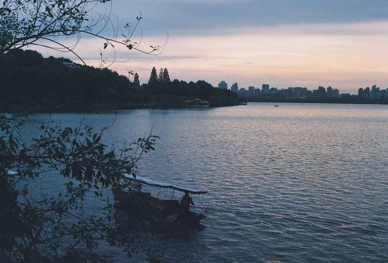 Film photograph from the roll Kodak UltraMax 400 · Canon AE-1 Program