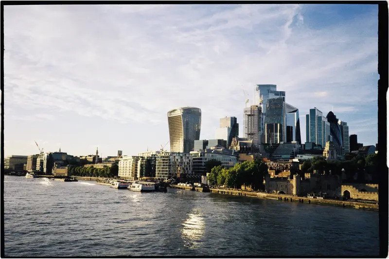 Film photograph shot on Kodak Gold 200 with a Konica Big Mini BM-201 by Zigao Wang