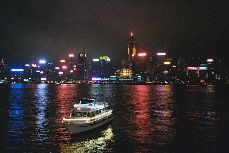 Film photograph shot on Kodak UltraMax 400 with a Canon Autoboy FXL by Febe Mo