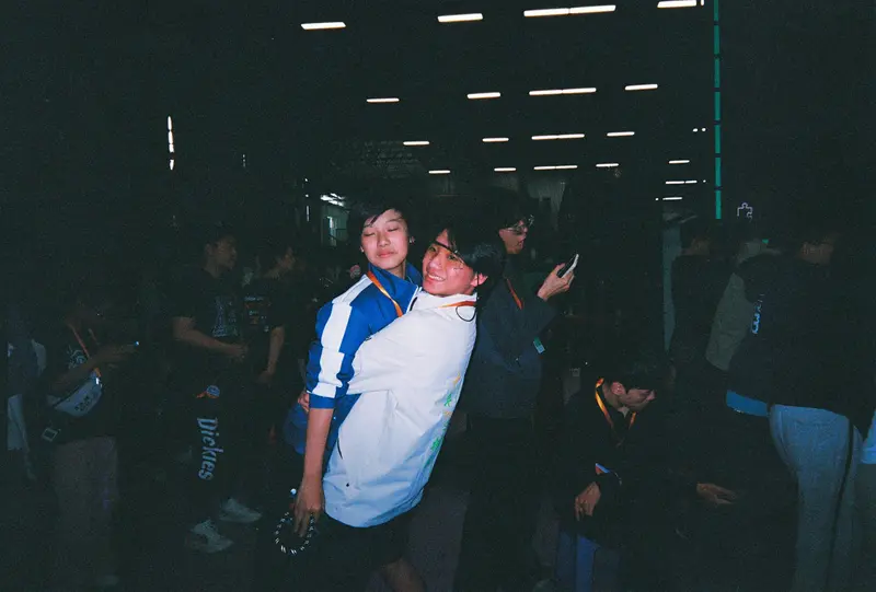 Film photograph shot on Kodak UltraMax 400 with a Kodak Snapic A1 by Zigao Wang