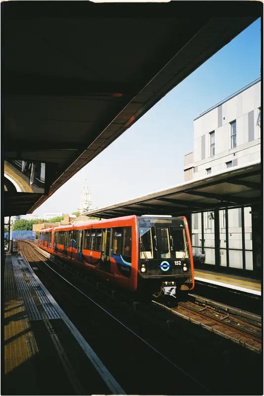 Film photograph shot on Kodak UltraMax 400 with a Konica Big Mini BM-201 by Zigao Wang