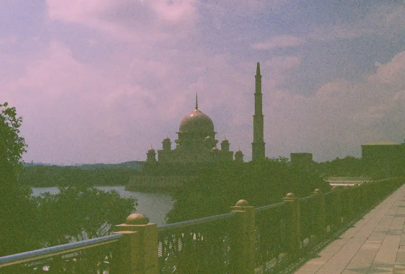 Film photograph from the roll Harman Phoenix II 200 · Canon AE-1 Program